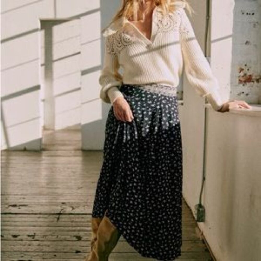 **ISO Sezane x Sea Alicia floral skirt navy XS/34